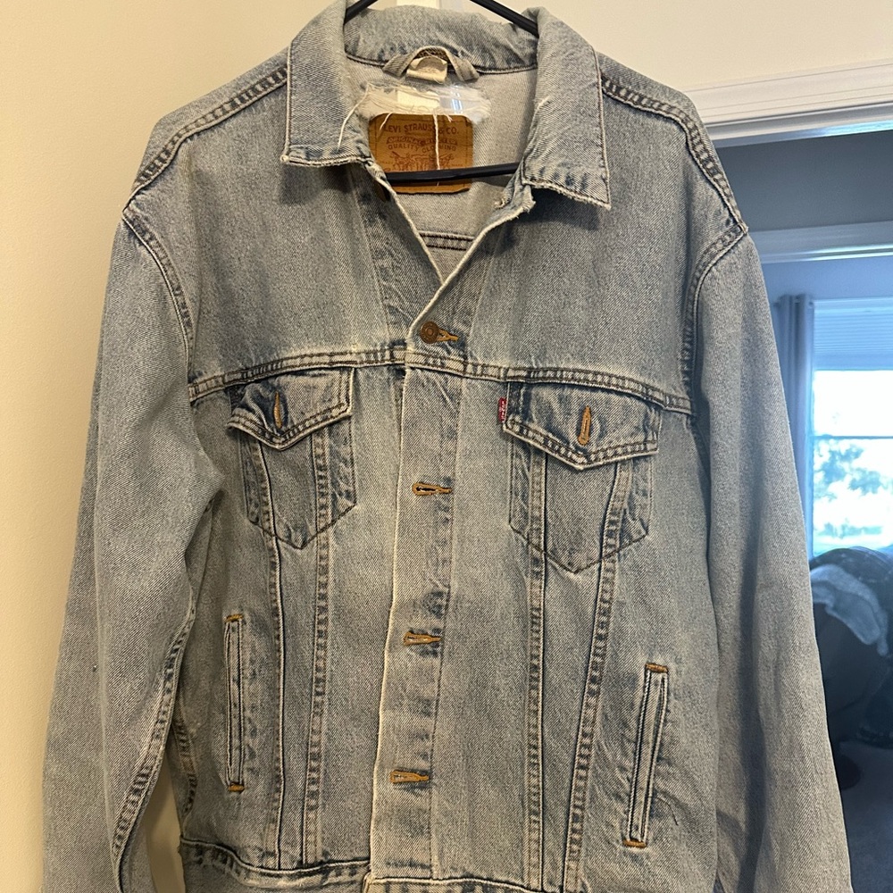 90s men’s levi jacket